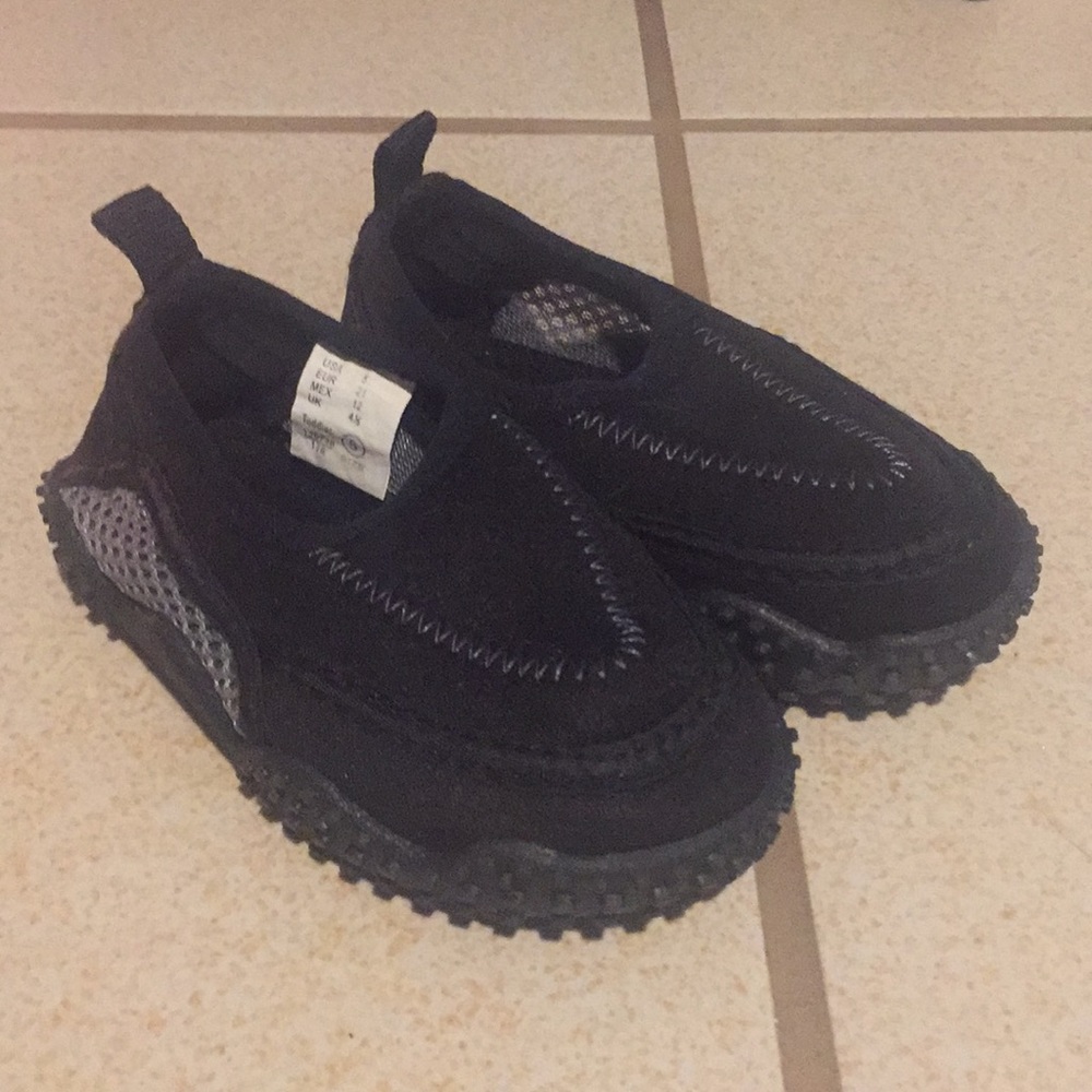 Payless Airwalk Baby Water Shoes Sz 5 Black